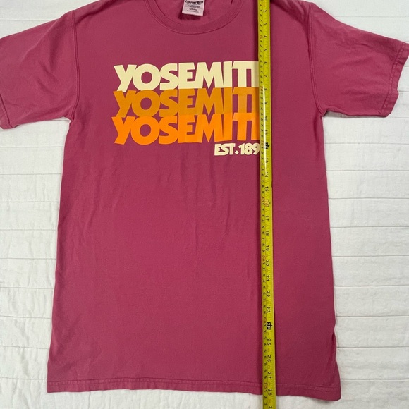 Yosemite Pink Retro Vibe Graphic Tee Size Small - Picture 5 of 6